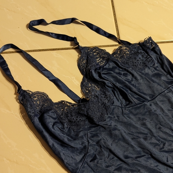 Vintage  1970's French Maid Blue Slip Lace Size 34 - Picture 2 of 7